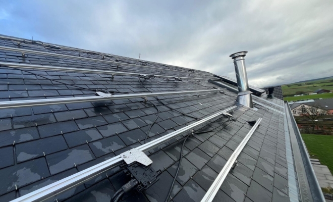 Pose de 18 panneaux solaires à Manternach, Luxembourg, ENR LUX