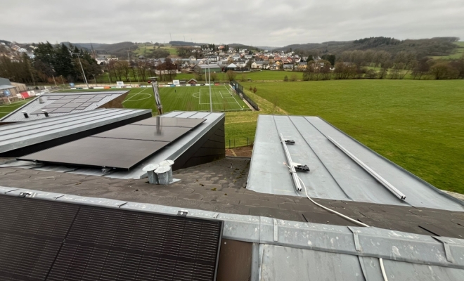 Mise en place de panneaux solaires à Niederdeulen , Luxembourg, ENR LUX