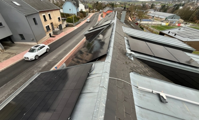 Mise en place de panneaux solaires à Niederdeulen , Luxembourg, ENR LUX