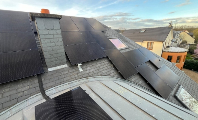 Installation de panneaux solaires à Sanem, Luxembourg, ENR LUX